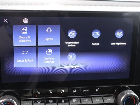 Used 2023 Chevrolet Colorado LT image 44