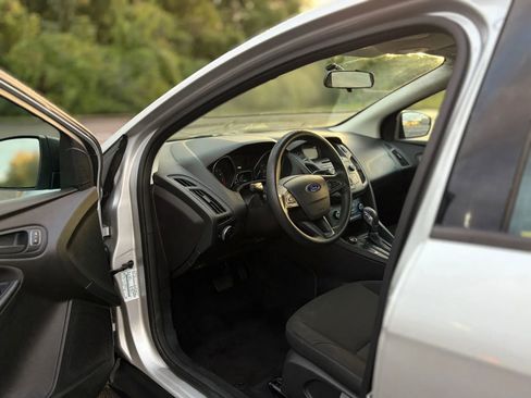 Used 2015 Ford Focus S image 10