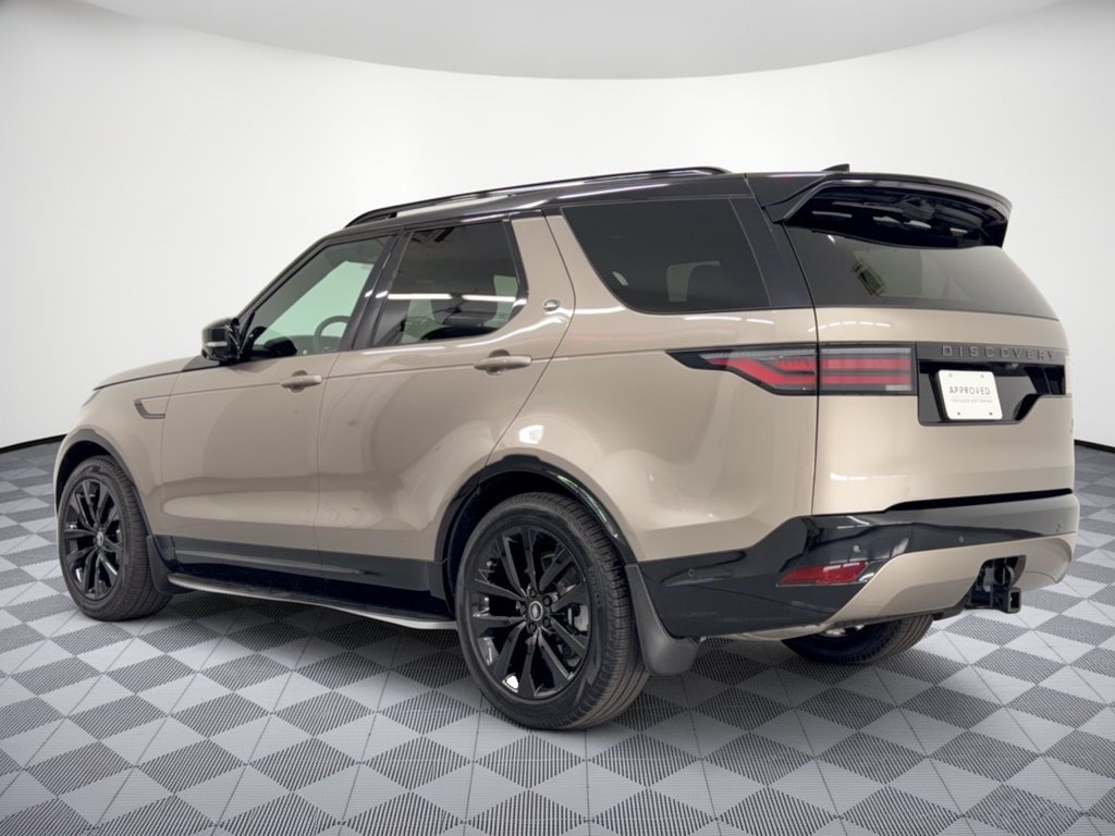 Certified 2026 Land Rover Discovery Dynamic SE AWD/4WD image 3