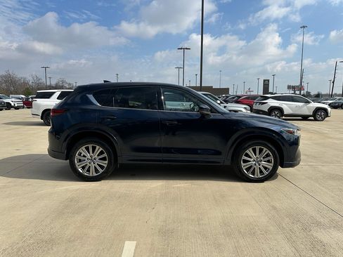 Used 2022 MAZDA CX-5 Signature image 4