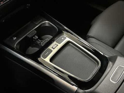 Certified 2026 Mercedes-Benz GLB 250 4MATIC image 24