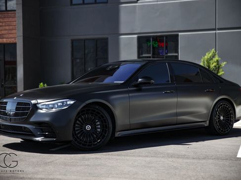 Used 2023 Mercedes-Benz S 580 4MATIC Sedan image 4