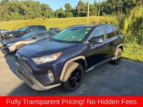 Used 2019 Toyota RAV4 XLE w/ All Weather Liner Package AWD/4WD image 4