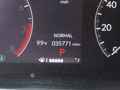 Used 2023 Honda HR-V EX-L image 28