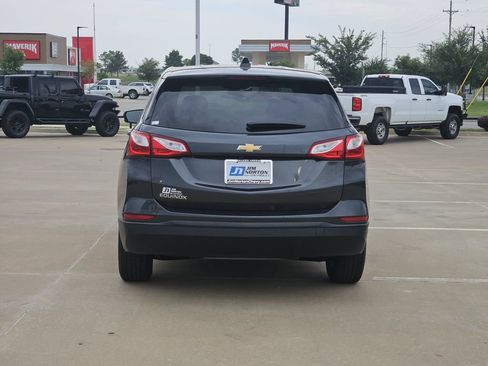 Used 2020 Chevrolet Equinox LS w/ LS Convenience Package FWD image 6