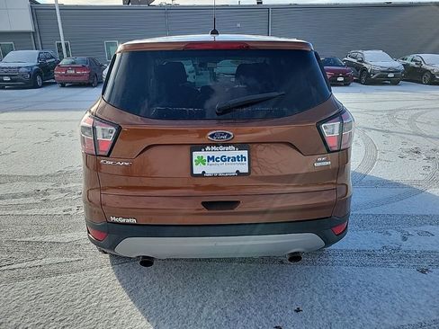 Used 2017 Ford Escape SE image 6