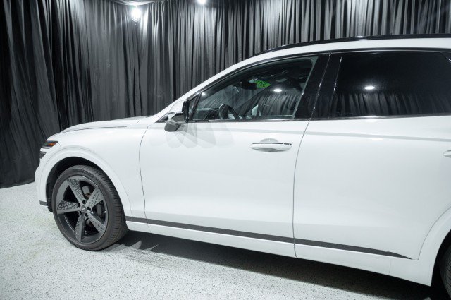 Used 2022 Genesis GV70 3.5T Sport w/ Sport Prestige Package AWD/4WD image 5