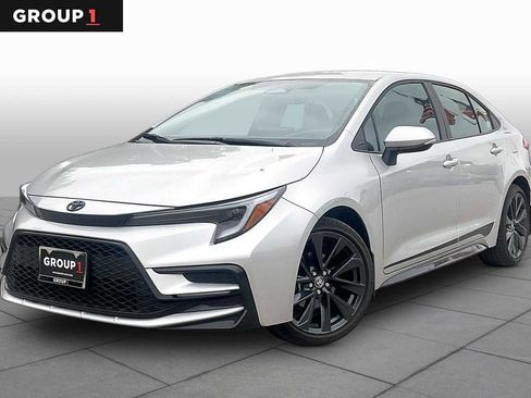 Used 2025 Toyota Corolla SE FWD image 1