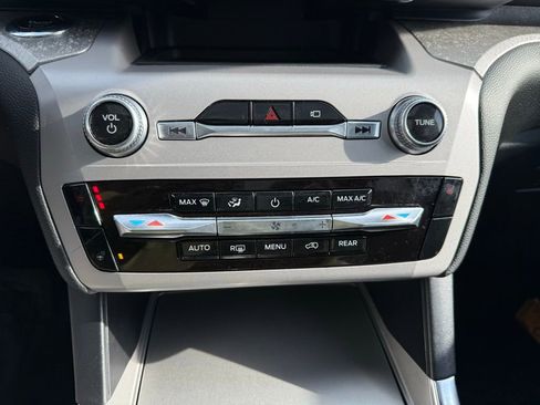 Used 2023 Ford Explorer Timberline image 12