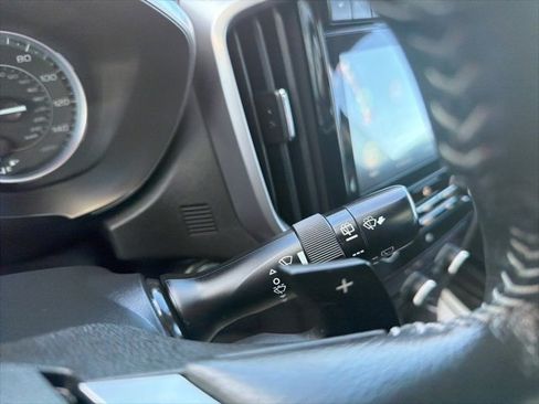 Used 2019 Subaru Ascent Limited w/ Popular Package #3 image 16