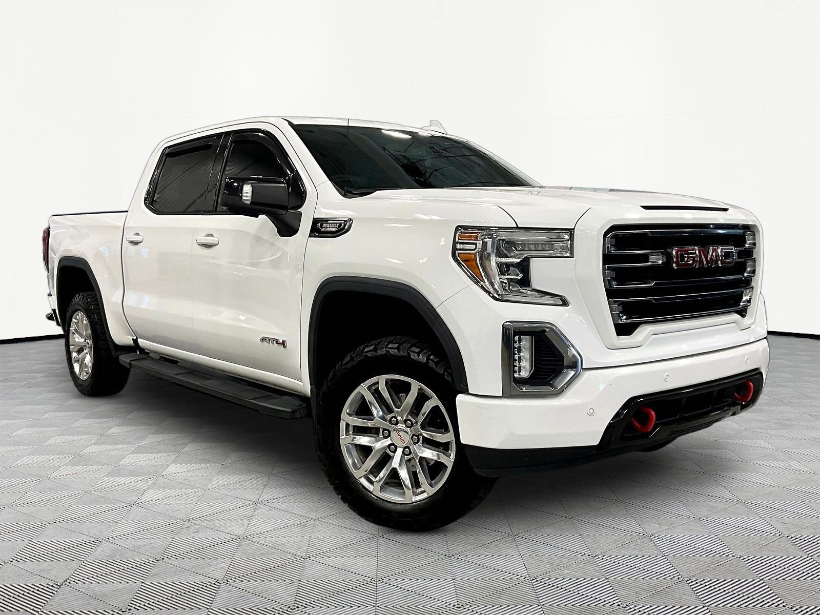 Used 2020 GMC Sierra 1500 AT4 w/ AT4 Premium Package AWD/4WD image 3