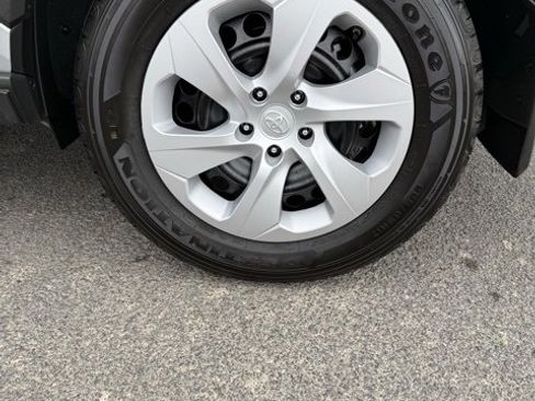 Used 2025 Toyota RAV4 LE image 12