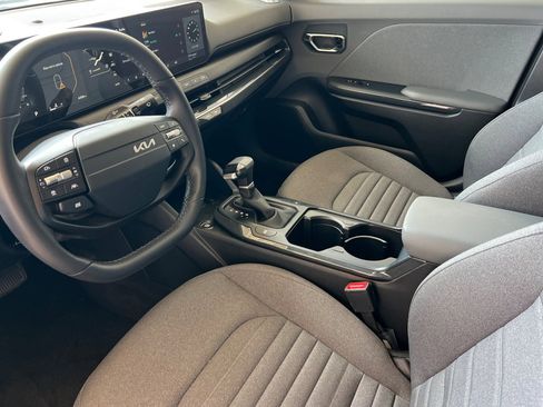 Used 2025 Kia K4 EX image 10
