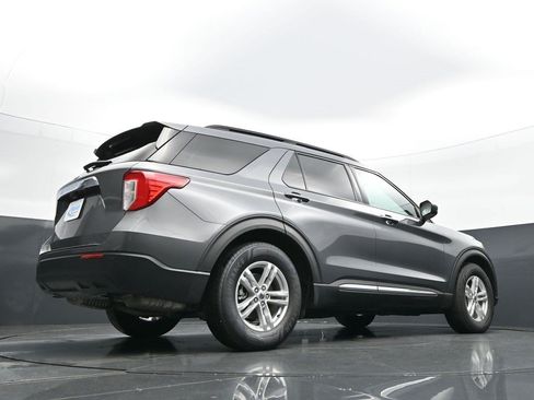 Used 2021 Ford Explorer XLT RWD image 26