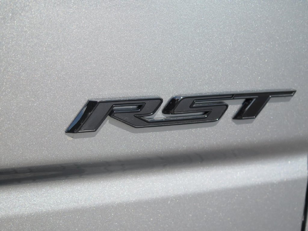 New 2026 Chevrolet Silverado 1500 RST w/ Redline Edition AWD/4WD image 9