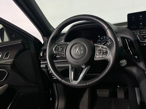 Used 2025 Acura RDX SH-AWD image 12