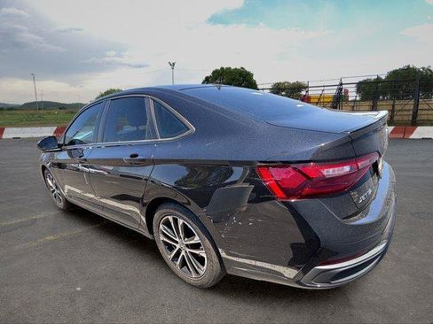 Used 2022 Volkswagen Jetta Sport FWD image 4