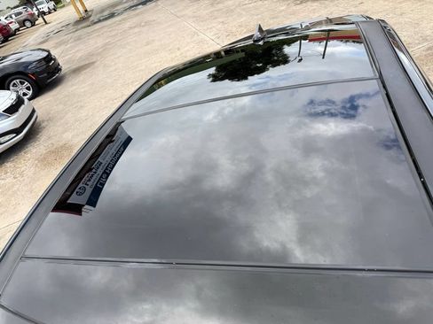 Used 2016 Kia Cadenza Premium FWD image 21