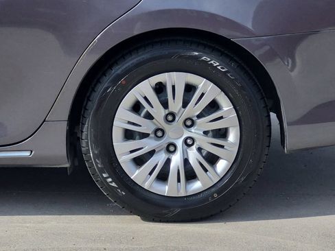 Used 2014 Toyota Camry LE FWD image 23