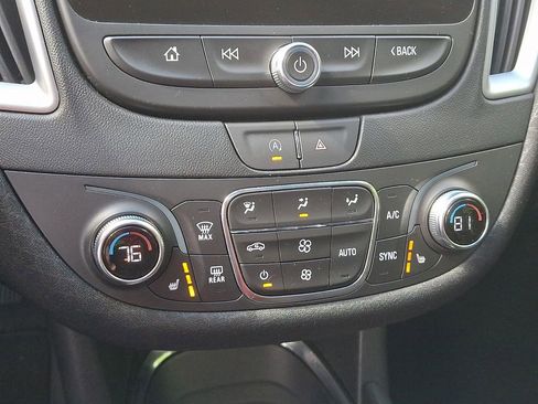 Used 2024 Chevrolet Malibu LT FWD image 15