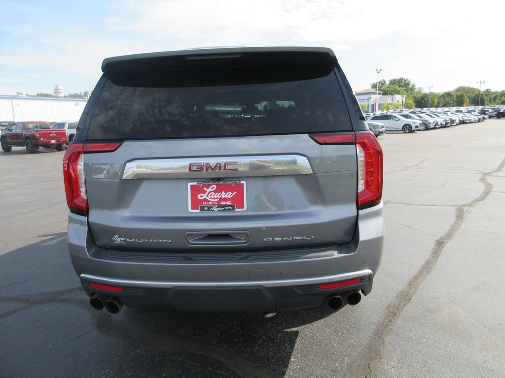 Certified 2022 GMC Yukon XL Denali AWD/4WD image 7