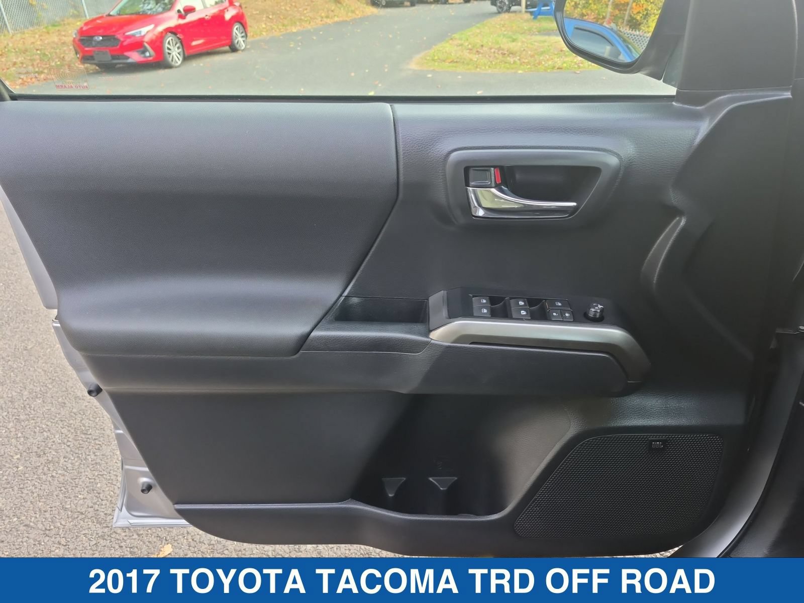 Used 2017 Toyota Tacoma TRD Off-Road AWD/4WD image 12