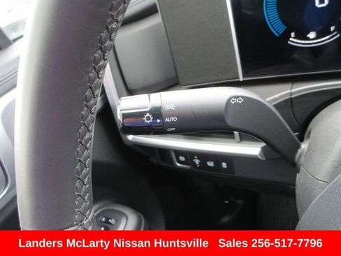 Used 2025 Hyundai Santa Fe SEL FWD image 26