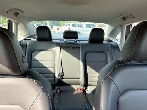 Used 2024 Volkswagen Jetta SE FWD image 26