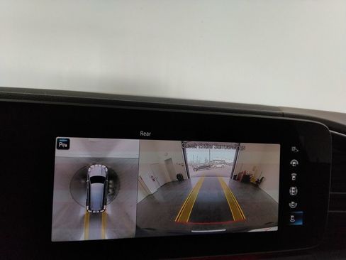 Used 2022 Mercedes-Benz GLS 450 4MATIC image 25