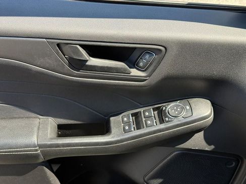 Used 2023 Ford Escape AWD image 15