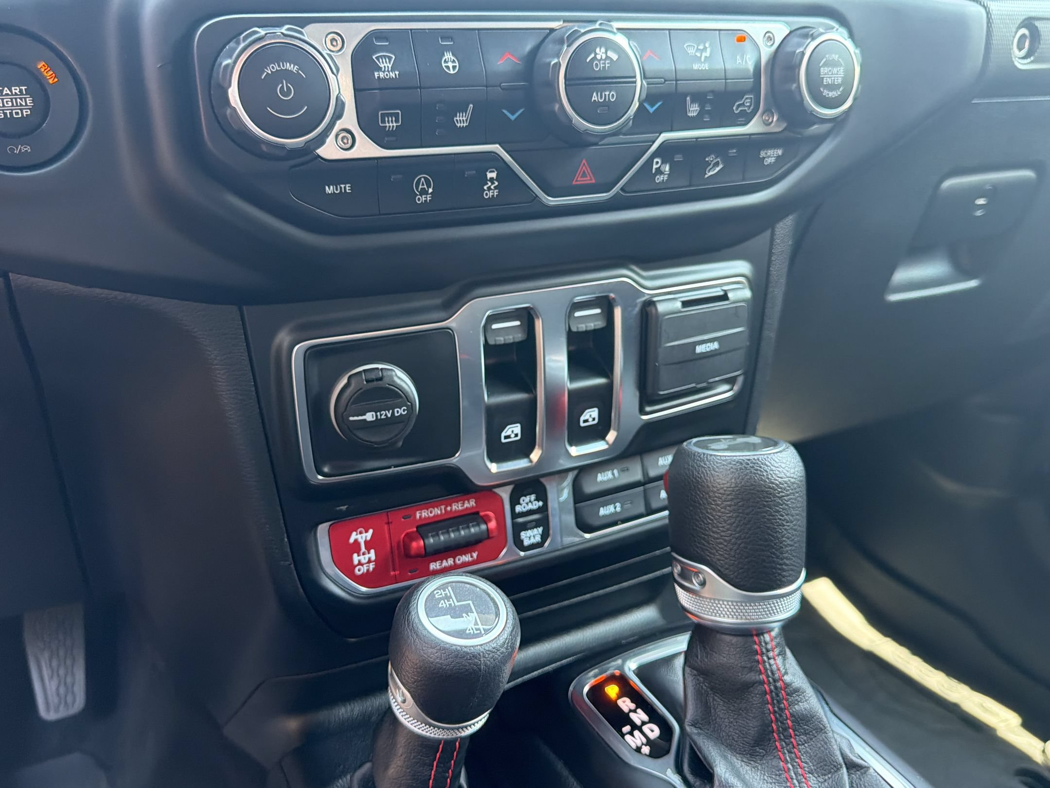 Used 2021 Jeep Wrangler Rubicon w/ Safety Group AWD/4WD image 19