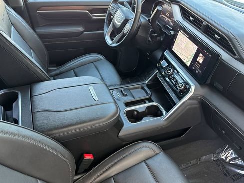 Used 2025 GMC Sierra 2500 Denali w/ Max Trailering Package AWD/4WD image 15