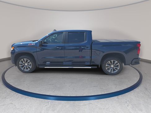 Used 2023 Chevrolet Silverado 1500 RST w/ Z71 Off-Road Package AWD/4WD image 8