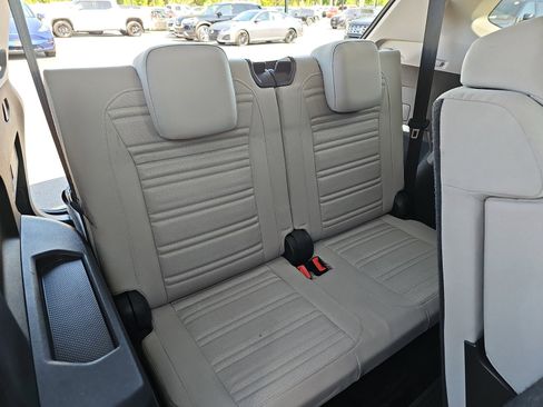 Used 2024 Volkswagen Tiguan S image 12