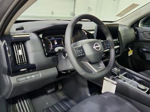 New 2026 Nissan Pathfinder SV image 11