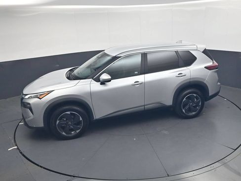 Used 2025 Nissan Rogue SV AWD/4WD image 24