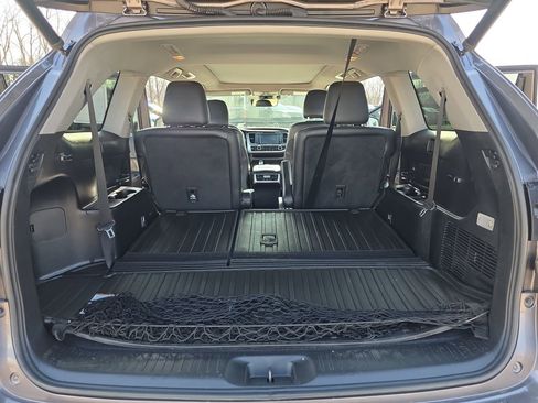 Used 2019 Toyota Highlander Limited Platinum AWD/4WD image 14