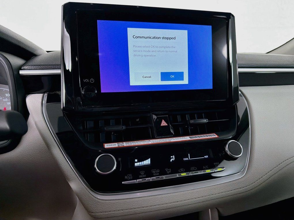 Used 2025 Toyota Corolla Cross L FWD image 19