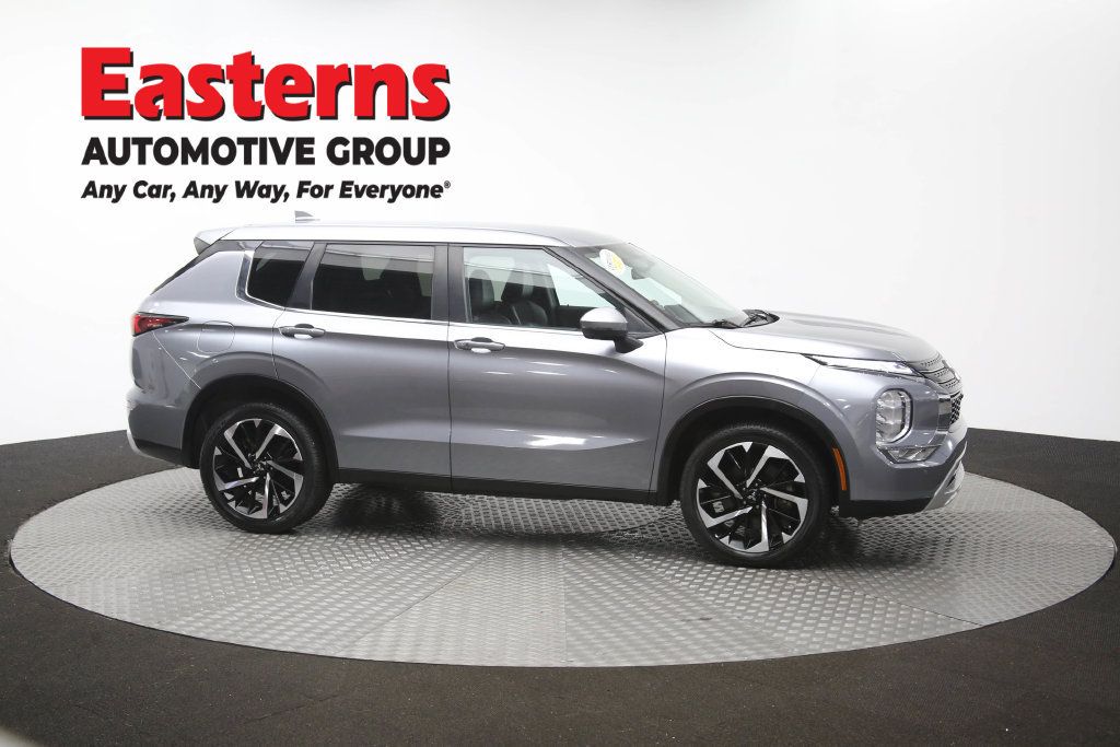 Used 2024 Mitsubishi Outlander SE FWD image 47