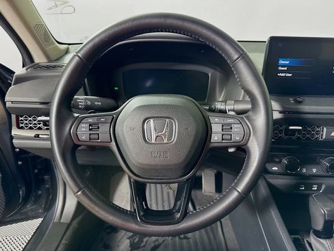 Used 2023 Honda Accord EX-L image 11