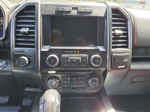 Used 2018 Ford F150 Lariat image 40