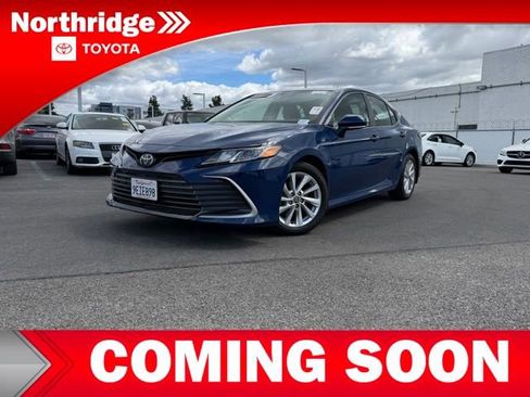 Used 2023 Toyota Camry LE w/ Convenience Package FWD image 3