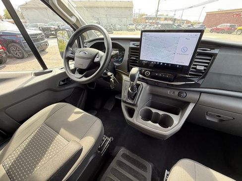 Used 2024 Ford Transit 350 XLT RWD image 10