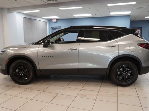 Used 2026 Chevrolet Blazer LT w/ Convenience Package FWD image 4