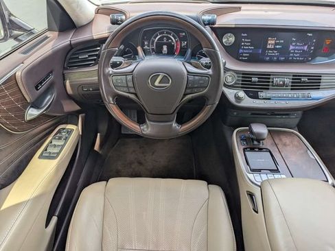 Used 2018 Lexus LS 500 w/ Interior Upgrade Package RWD image 15