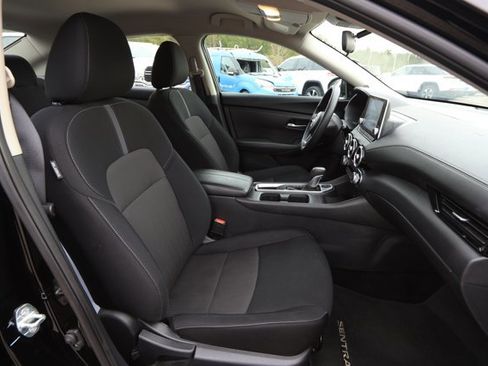 Used 2024 Nissan Sentra SV image 24