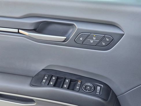 New 2026 Kia EV9 Wind image 18