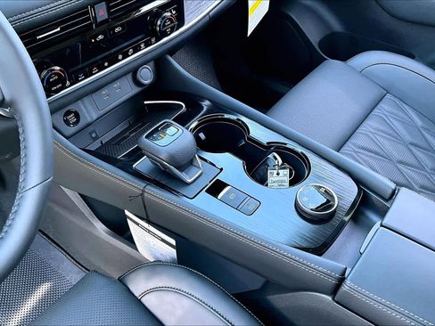 New 2026 Nissan Rogue Platinum w/ Platinum Premium Package image 7