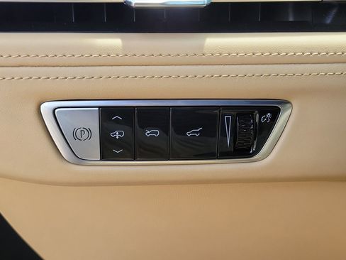 Used 2025 Cadillac Escalade IQ Luxury 2 AWD/4WD image 27