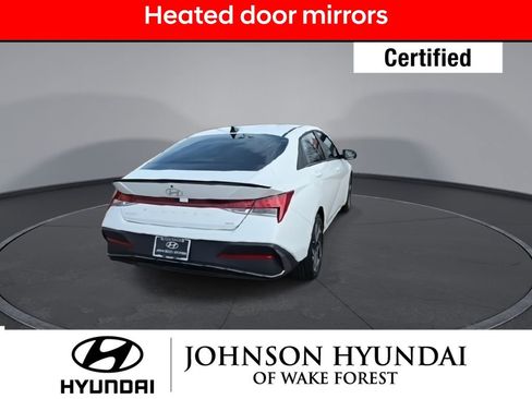 Certified 2025 Hyundai Elantra SEL image 8